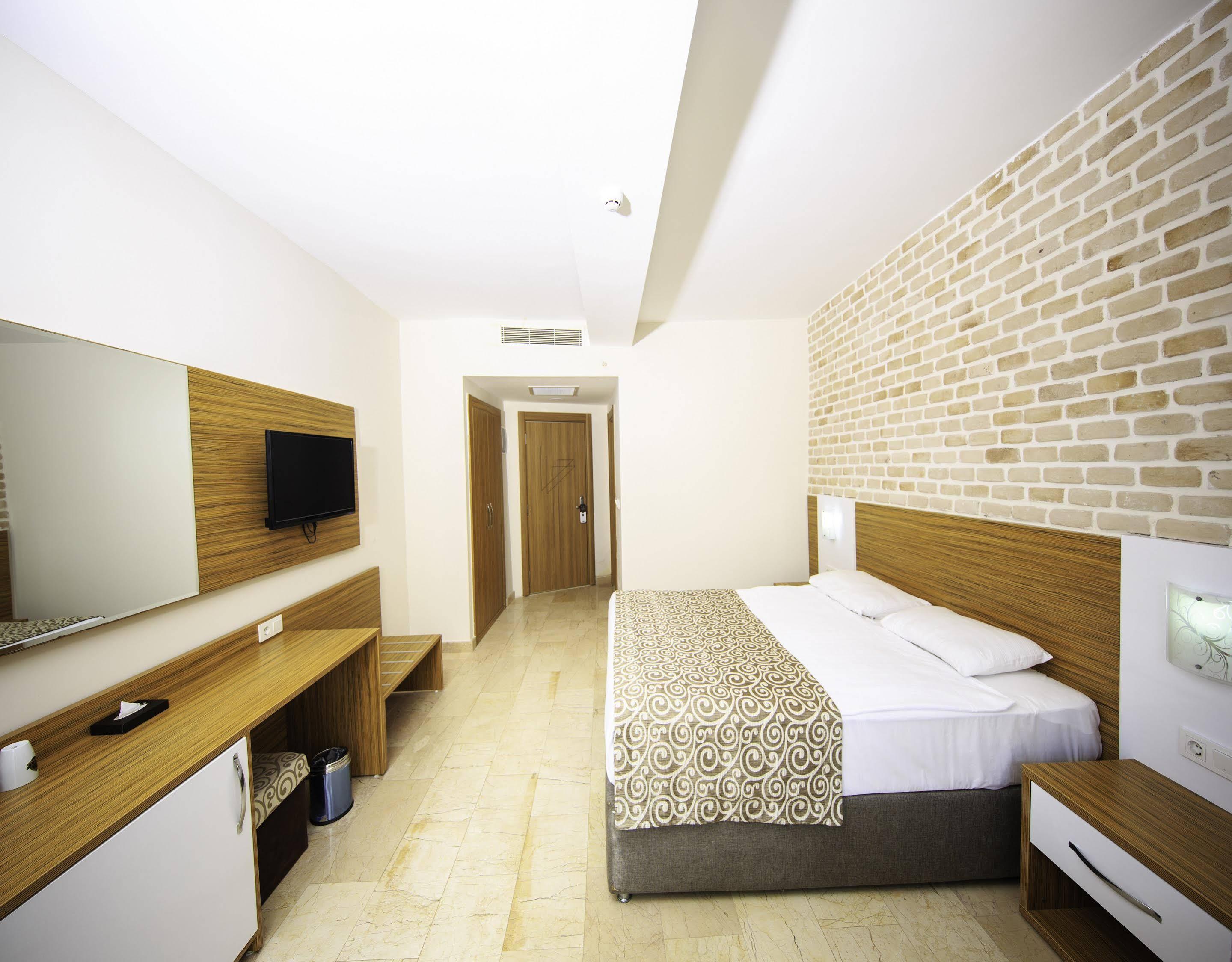 Amara Comfort קמר